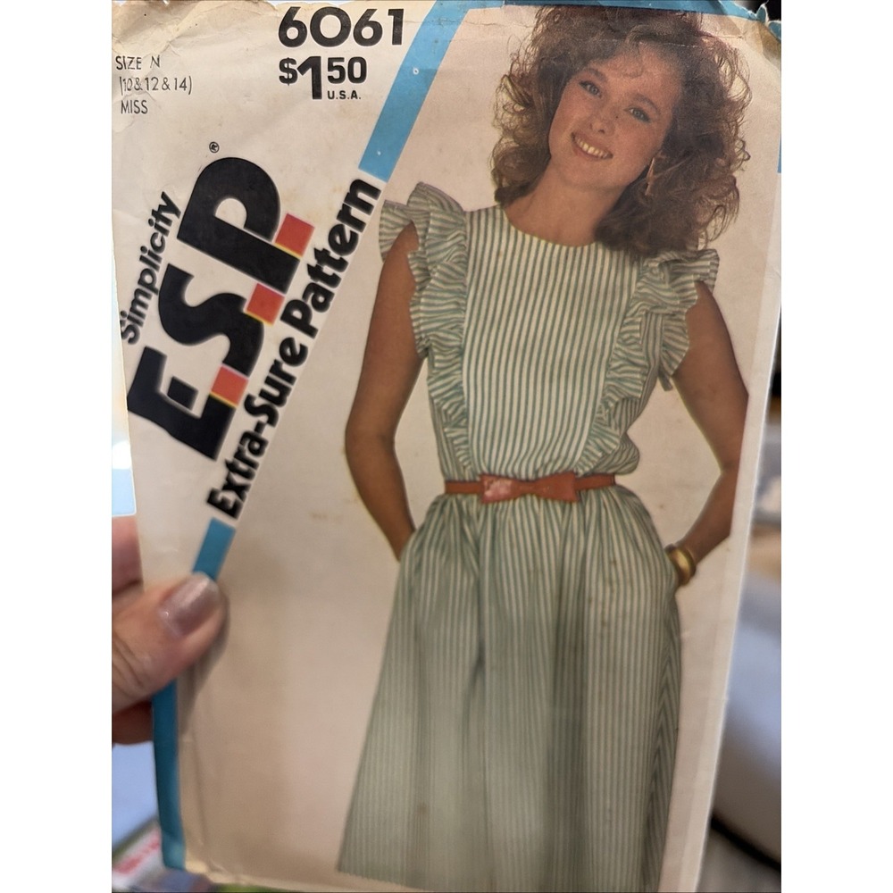 Vintage 1983 Simplicity 6061 Sewing Pattern Ruffle Pullover Dress Size 14 ESP